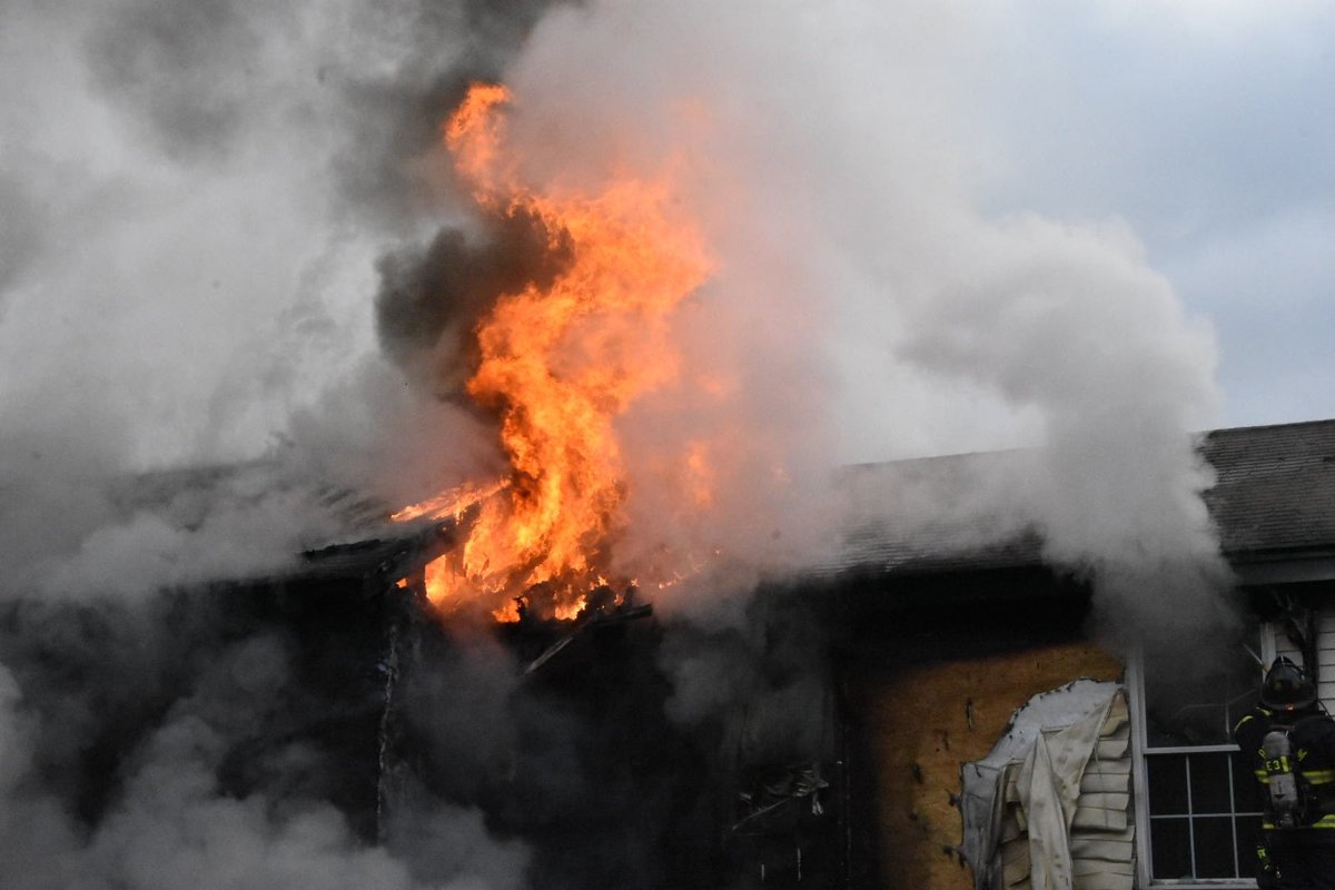 HUDSON NH- 3RD ALARM- IAO 82 Greeley St- Defensive Posture on a 2-1/2 wood frame duplex