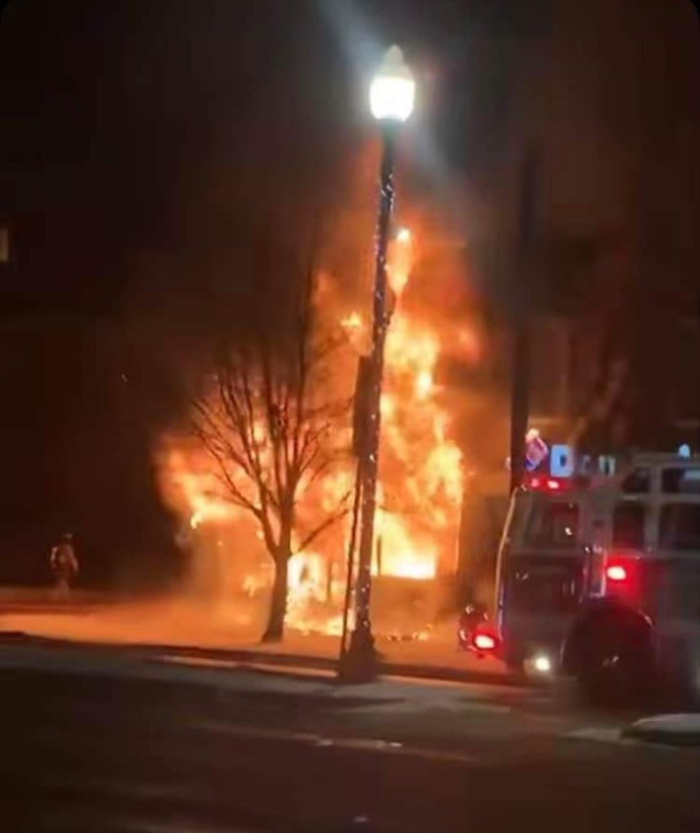 Keene, New Hampshire  *Fourth Alarm Structure Fire* Cobblestone Ale House 151 Main Street, fire first and second floors.  Extensive Mutual Aid requested to the scene and for station coverage.