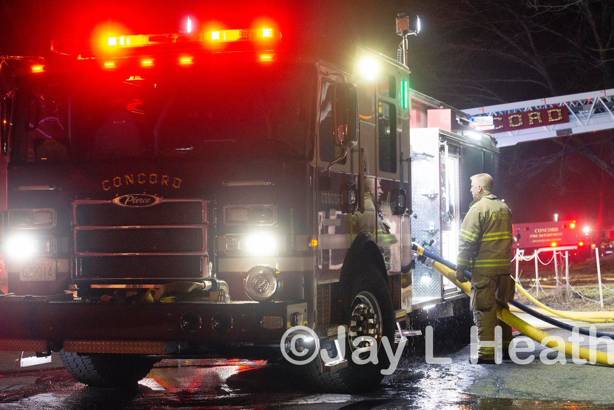 Concord NH @IAFF1045 Firefighters make for a quick knock down last night on the State Hospital grounds