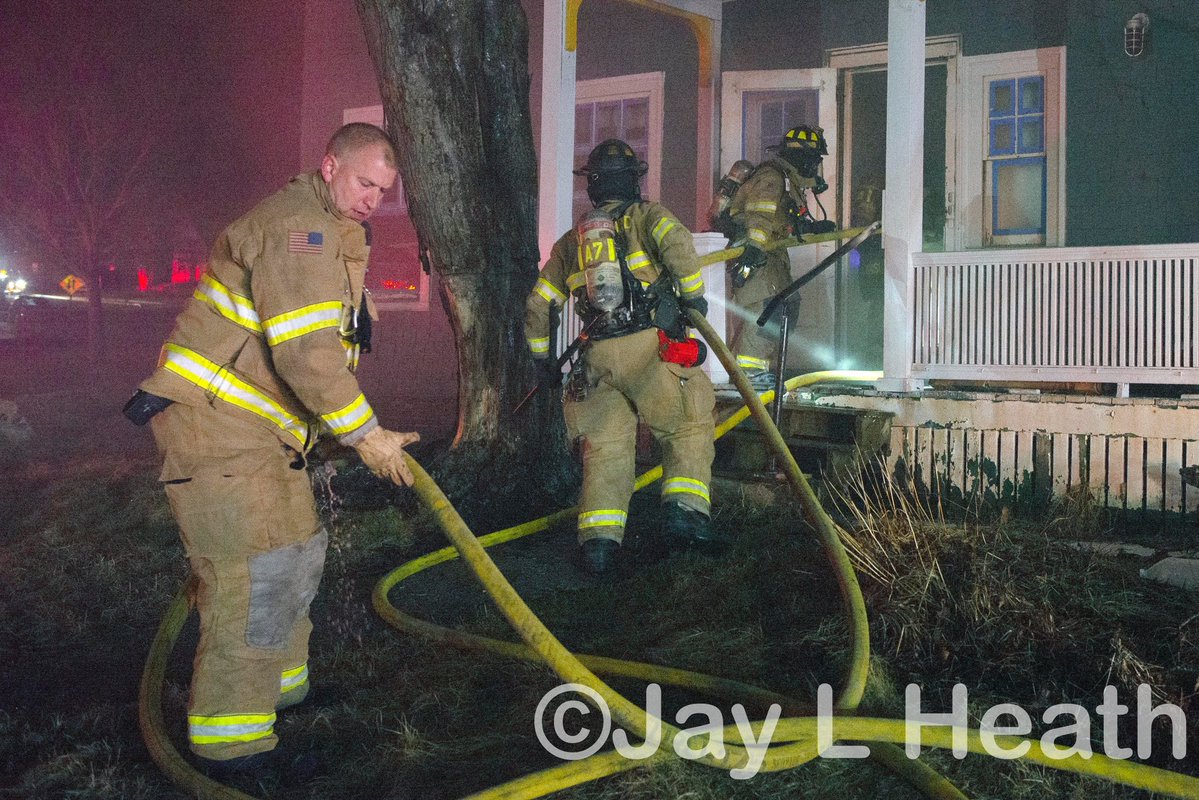 Concord NH @IAFF1045 Firefighters make for a quick knock down last night on the State Hospital grounds